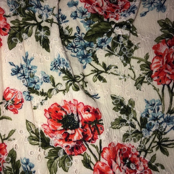AMERICAN EAGLE EYELET FLORAL TANK TOP - Picture 4 of 10